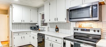 3 Mi to Dtwn: Family-friendly Sanford Home