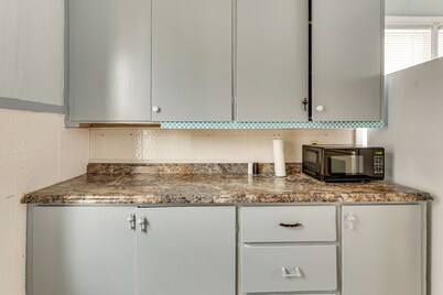 2 Mi to Dtwn: Salina Home w/ Deck & Yard