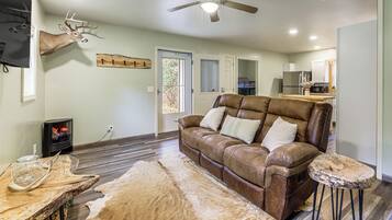 House (2 Bedrooms) | Front of property