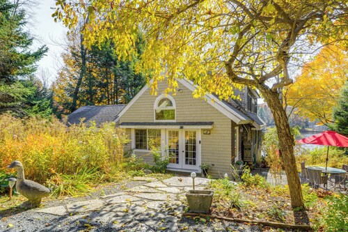 Lakefront Family Home w/ Dock in Newport!