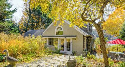 Lakefront Family Home w/ Dock in Newport!