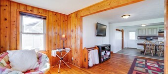 Private Patios & Sunset Views: Francesville Home