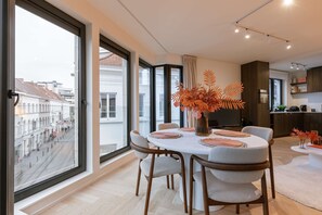 2 bedrooms, Internet