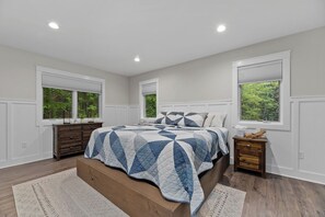 3 多间卧室、免费 WiFi、床单