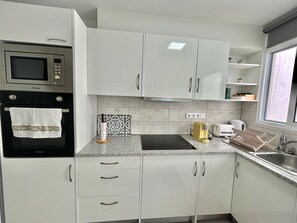 Mikrobølgeovn, ovn, kogeplade