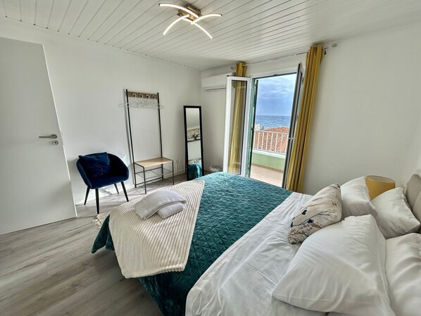 2 bedrooms, iron/ironing board, WiFi