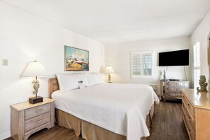 1 bedroom, iron/ironing board, free WiFi, bed sheets - Emerald Skye 51 by Liquid Life (Orange Beach)