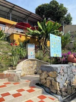 Property grounds - Room in a hotel in Anapoima, Colombia 1 (Anapoima)