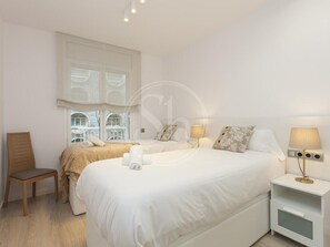 4 chambres, fer et planche à repasser, Wi-Fi, draps fournis