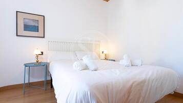 2 chambres, fer et planche Ă repasser, Wi-Fi, draps fournis