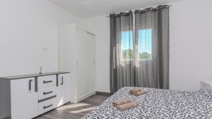 Comfort Villa | 4 bedrooms, iron/ironing board, WiFi (free), bed sheets - Villa Tonina (Vir)