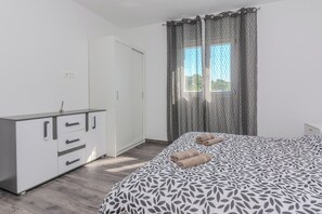 4 bedrooms, iron/ironing board, free WiFi, bed sheets - Villa Tonina (Vir)