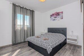 Comfort Villa | 4 bedrooms, iron/ironing board, free WiFi, bed sheets - Villa Tonina (Vir)