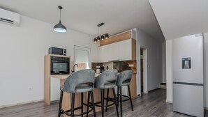 Comfort Villa | In-room dining - Villa Tonina (Vir)