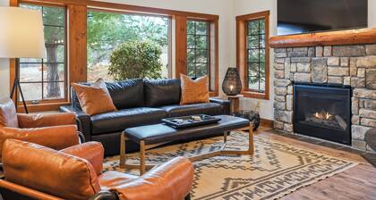 2 BR | Creekside Condo | Ski In/Ski Out | Hot Tub | Sleeps 8 | Pet Friendly