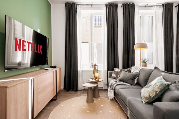 Télévision, chaîne hi-fi