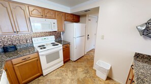 Condo, 1 Bedroom | Private kitchen
