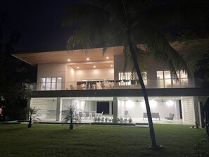 House, 6 Bedrooms | Teres/patio