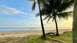 House, 6 Bedrooms | Beach - Esterillos Lote 6 Bedroom Home (Parrita)