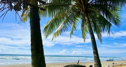 Esterillos Lote 6 Bedroom Home