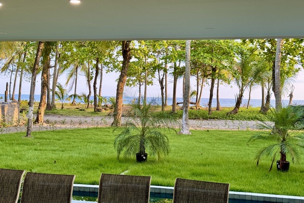 House, 6 Bedrooms | Property grounds
