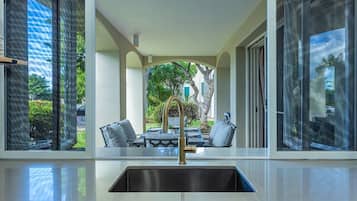 Condo, 2 Bedrooms | Interior