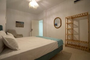 3 bedrooms, iron/ironing board, free WiFi, bed sheets - Happiness House (Sidi Bousaid)