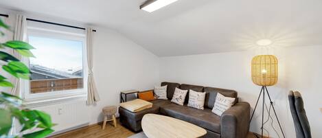 Smart TV, video games, DVD player, books