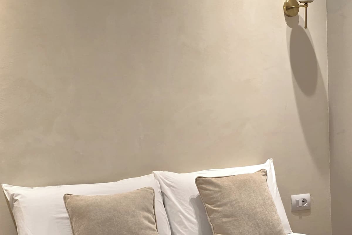 Comfort Studio | 1 bedroom, hypo-allergenic bedding, blackout drapes, soundproofing