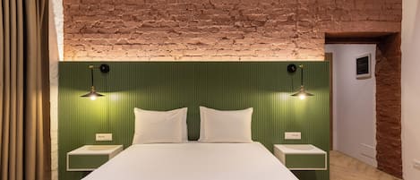 Standard Apartment 103, Non Smoking | 1 bedroom, hypo-allergenic bedding, blackout drapes, soundproofing