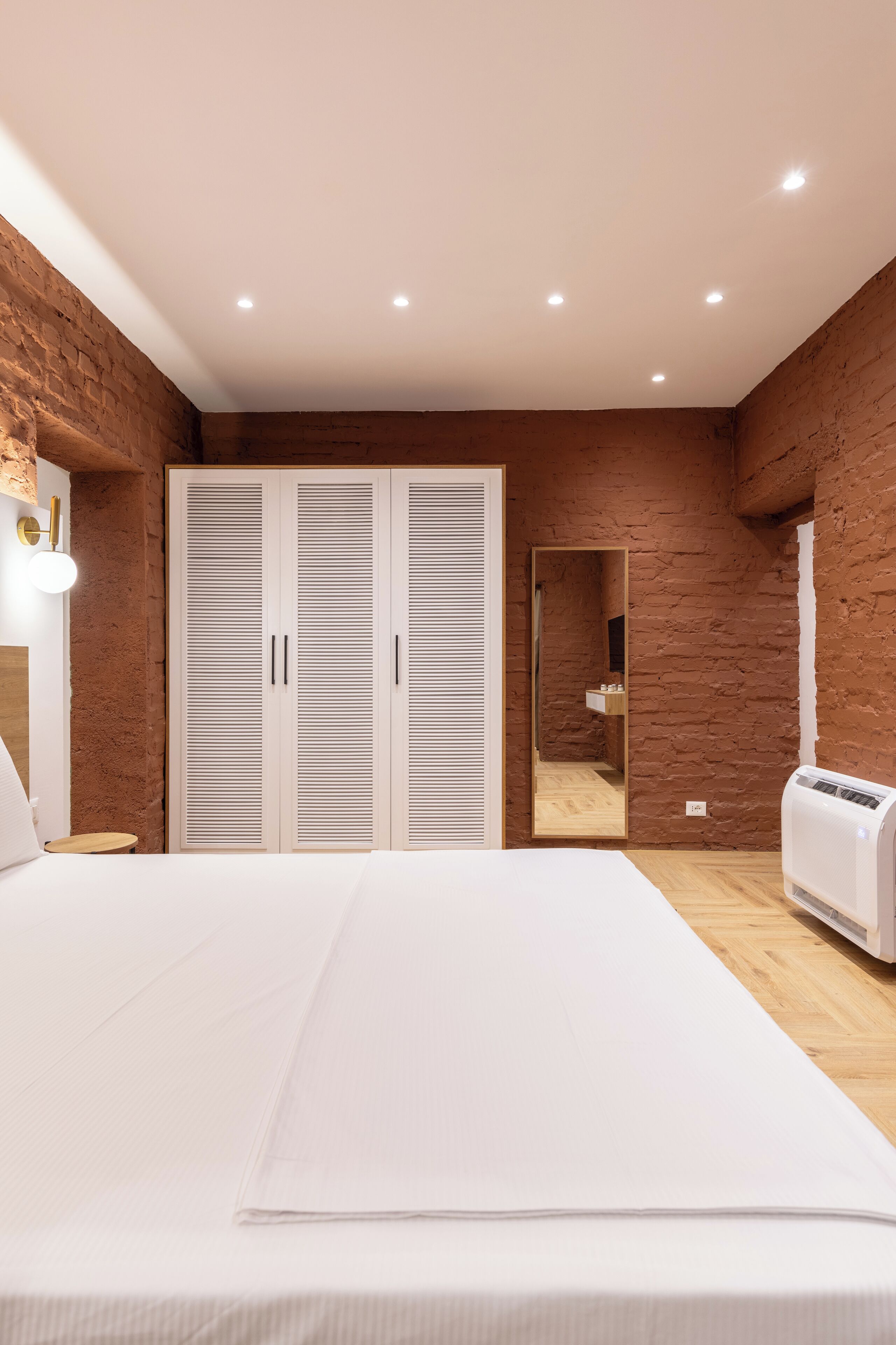 Standard Apartment 102, Kitchen | Hypo-allergenic bedding, individually decorated, individually furnished