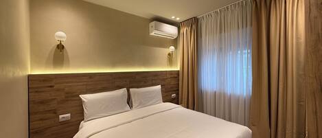 Standard Apartment 203 | 1 bedroom, hypo-allergenic bedding, blackout drapes, soundproofing