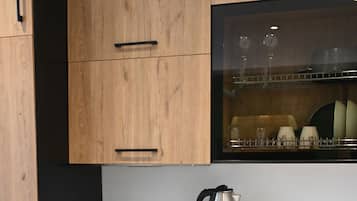 Standard Apartment 103, Non Smoking | Private kitchen | Microwave, oven, espresso maker, coffee/tea maker