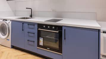 Standard Apartment 103, Non Smoking | Private kitchen | Microwave, oven, espresso maker, coffee/tea maker