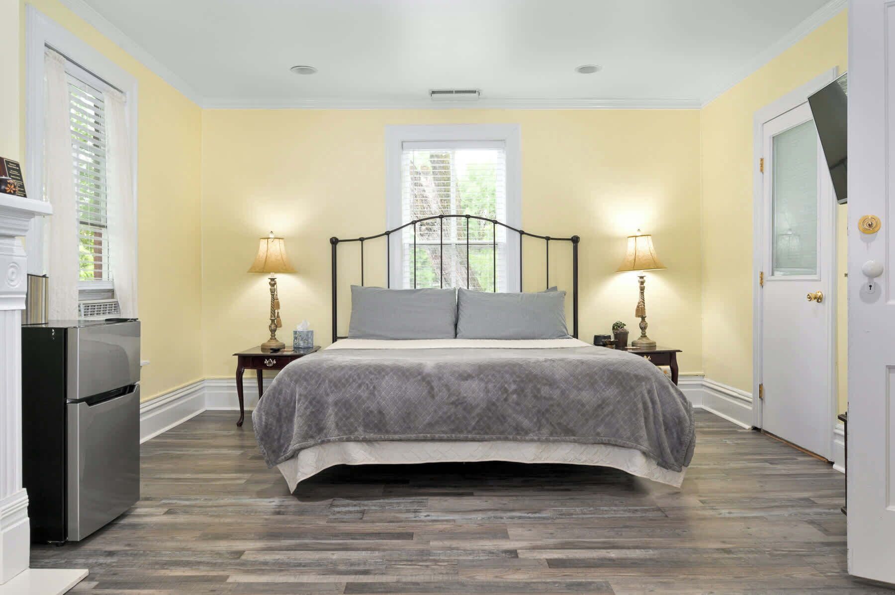 5 多间卧室、WiFi、床单