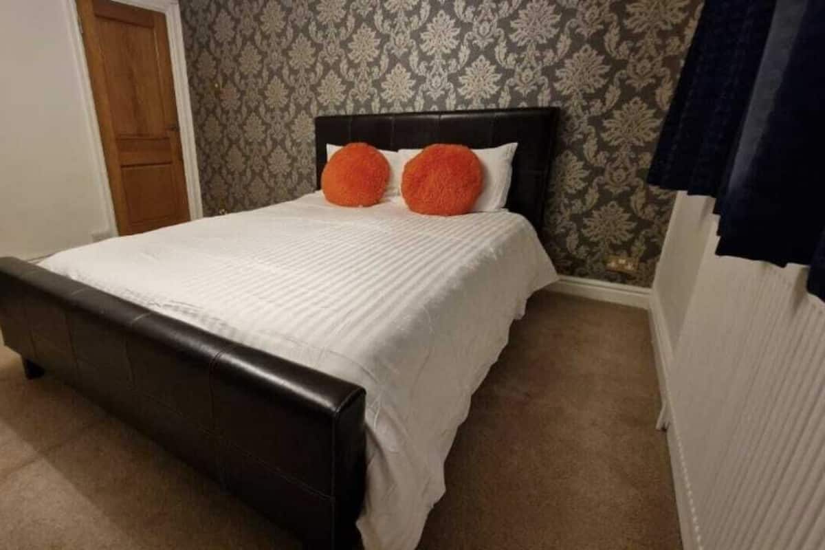 Standard Double Room, 1 Double Bed (Shared) | Free WiFi, bed sheets