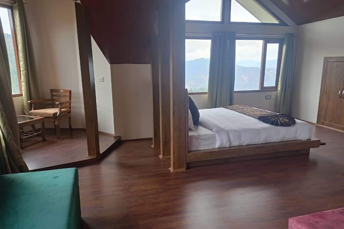 Family Suite, Mountain View | Premium bedding, down comforters, memory foam beds, laptop workspace