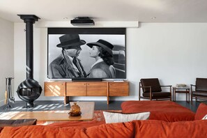 TV, stereo, offices