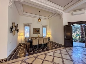 Traditional House, Mountain View | Living area