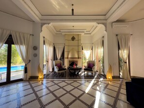 Living area - Palais Volteras (Marrakech)
