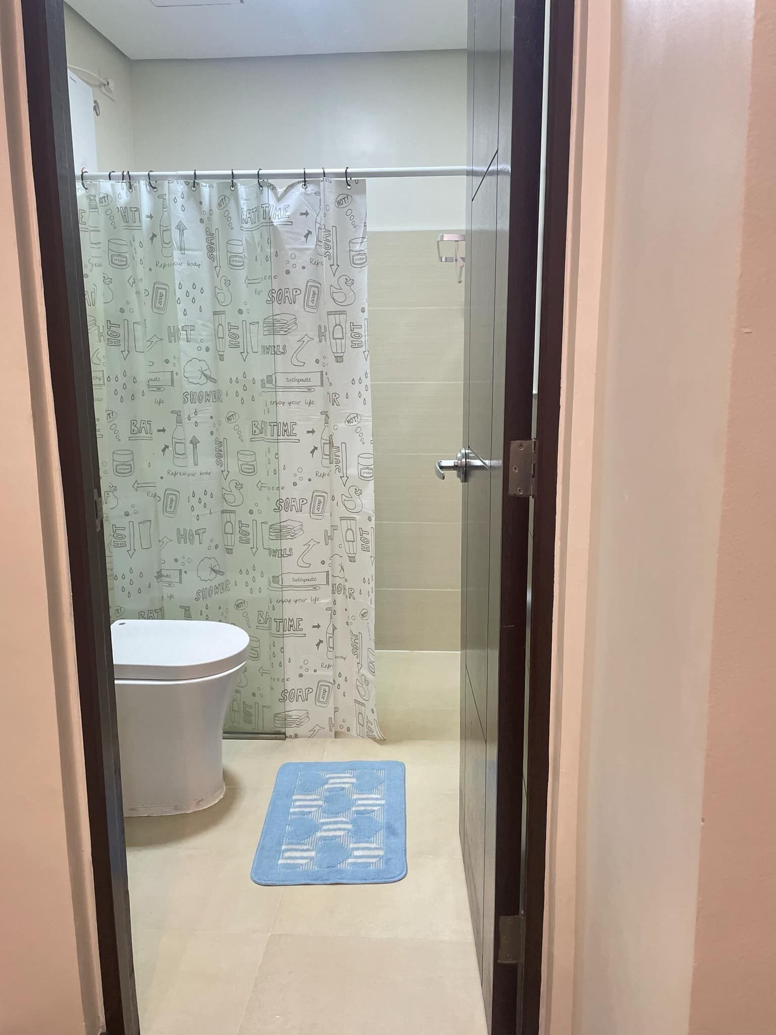 Shower, bidet, towels, soap