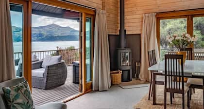 Akaroa Oceanview Home