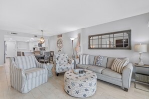 Smart-TV, bordtennis og bøker