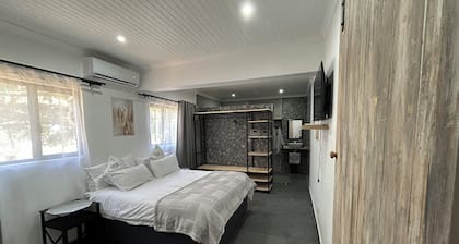 Charming 2-bedroom house in welcoming Saint Lucia. Home away from home!