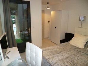 1 bedroom, Internet, bed sheets