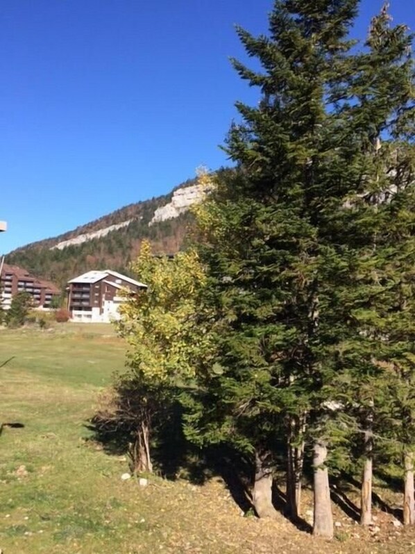 Enceinte de lâhĂ©bergement