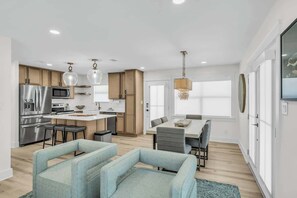 Interior - Sea Breeze Cottage Gulf Fun & Sun All in One (Gulf Shores)