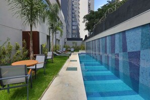 Studio | Pool