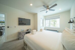 2 habitaciones, tabla de planchar con plancha, wifi y ropa de cama