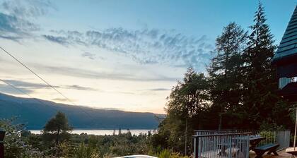 Stunning Loch Ness lodge with hot tub and sauna